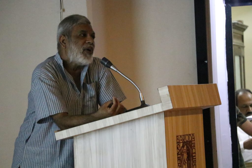 Dr. Raju Vyas addressing metting.