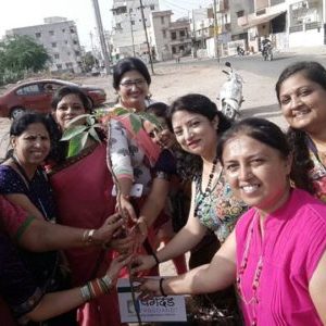 Creative-Group-Of-Women-2-400x300